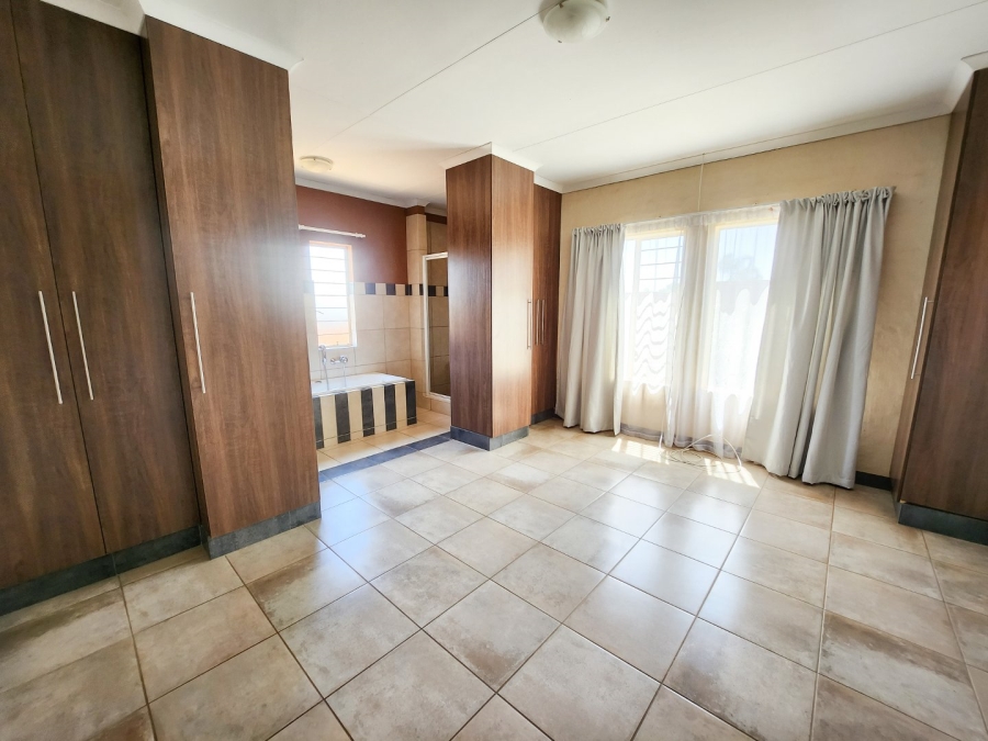 3 Bedroom Property for Sale in Wilkoppies North West